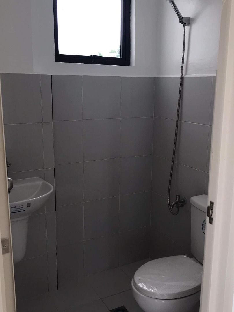 3-Storey Townhouse in Dasmariñas, Cavite (Category: Townhouse) located in Dasmarinas. Submitted by ferdz.arana (Listing ID 1232680267, Image 3). Description: The 3-Storey Villas at Dasmariñas Highlands is available thru bank and inhouse financing. You can reserve a unit for only P30,000. The monthly amortization is only P71,404.46 for 20 years thru bank financing. It is located at the heart of a rising plush commercial area in Dasmariñas, Cavite 