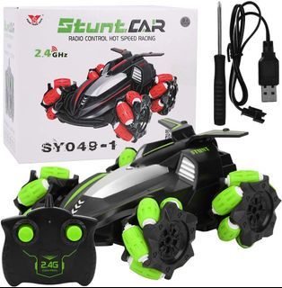 4WD 2.4Ghz RC Stunt Car Remote Control Car Outdoor Car Toy For Age 8-12 Gift For Boys Girls - Green