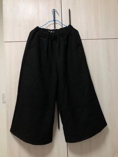 #23吃土季 代售 近全新 黑色 厚材質 彈性 冬天 保暖 長褲