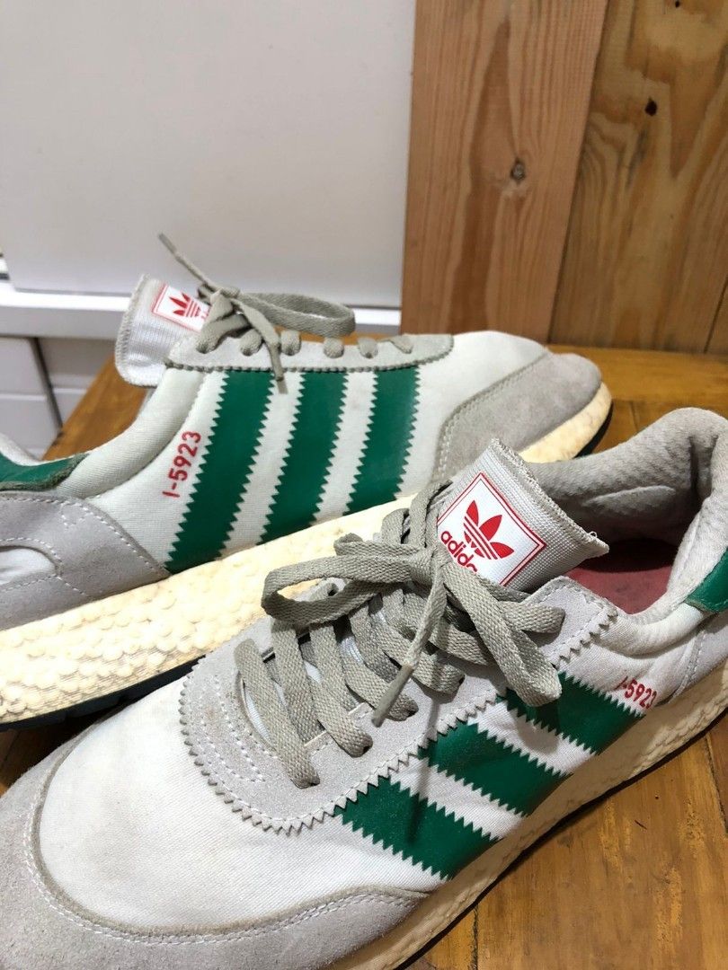 Adidas iniki series sepatu oegiinal size R44, Fesyen Pria, Sepatu ,  Sneakers di Carousell