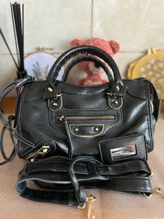 (Kategori: ) berada di . Dikirim oleh declutterwithcoco (ID iklan 1232755763, Gambar 1). Deskripsi: .