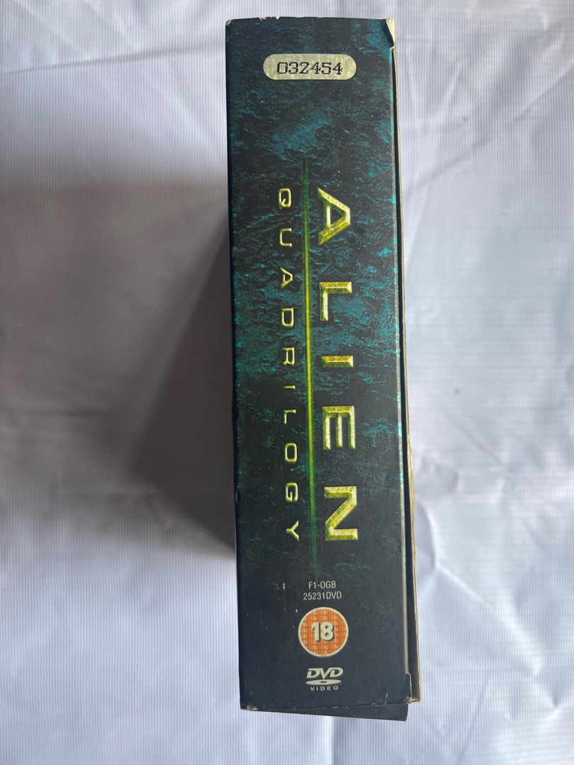 ALIENS QUADRILOGY COLLECTORS DVD on Carousell