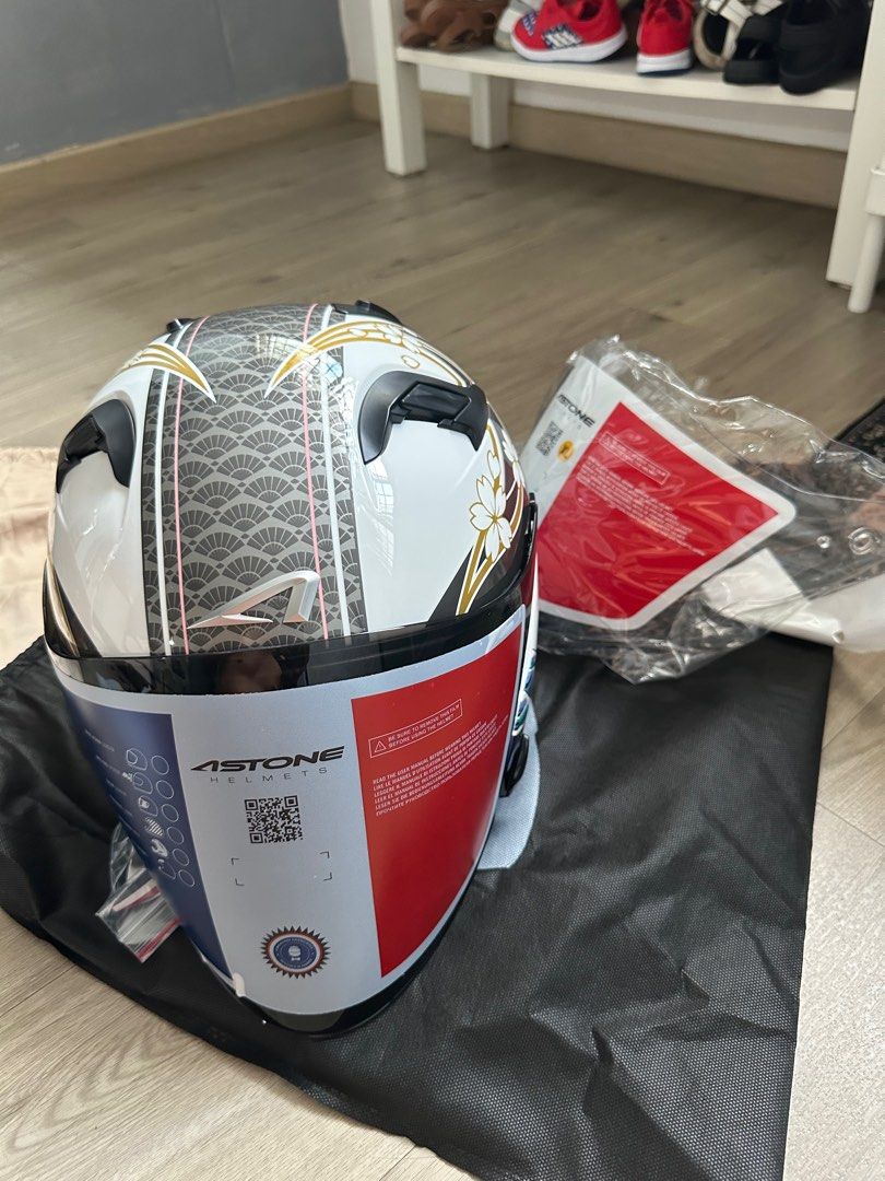 Helmet astone hotsell