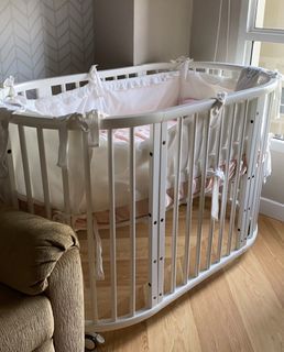 Baby crib round stokke inspired