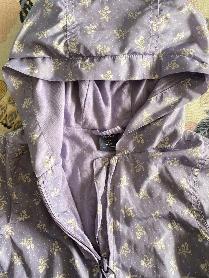 BabyGap Size 3 4 Windbreaker Jacket Babies Kids Girl s Apparel