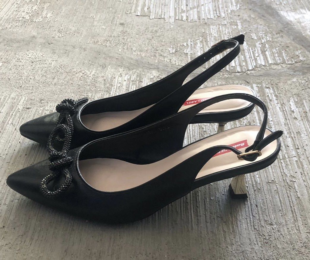 Bata online red heels