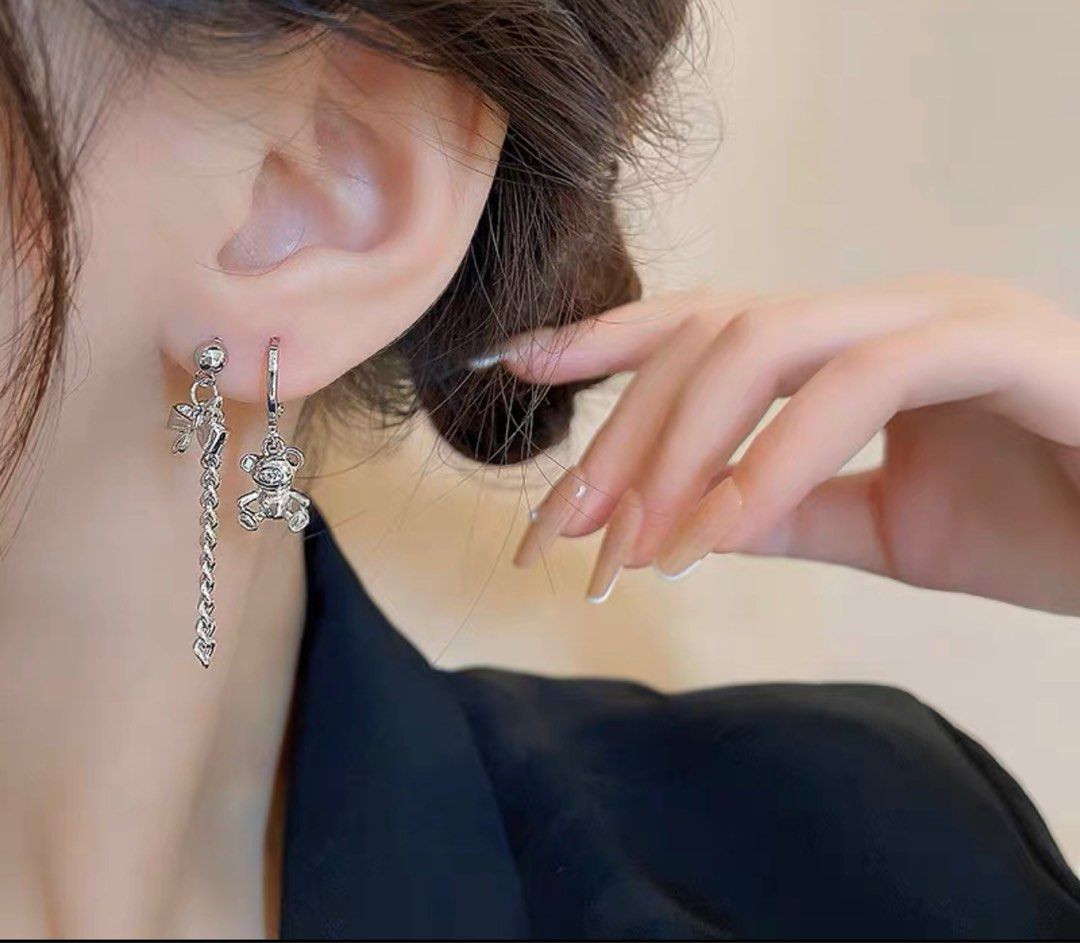 Cute ear clearance studs