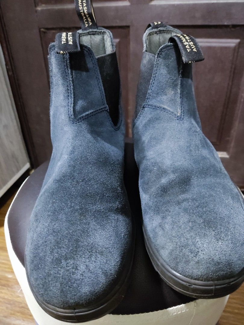 Navy blue blundstones shop