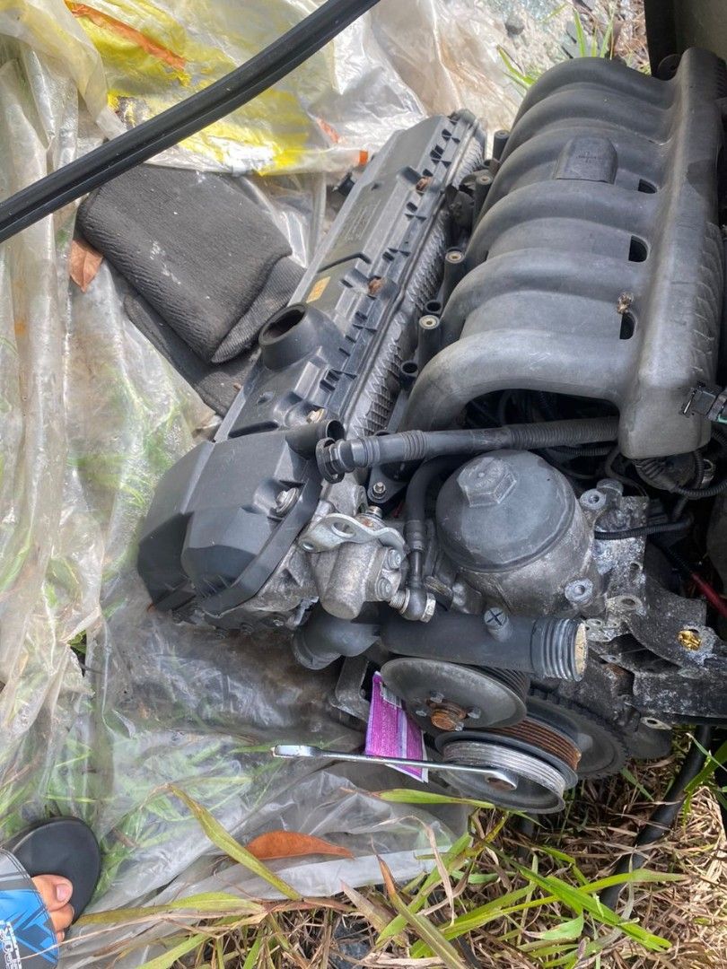 Bmw top 2.5 engine