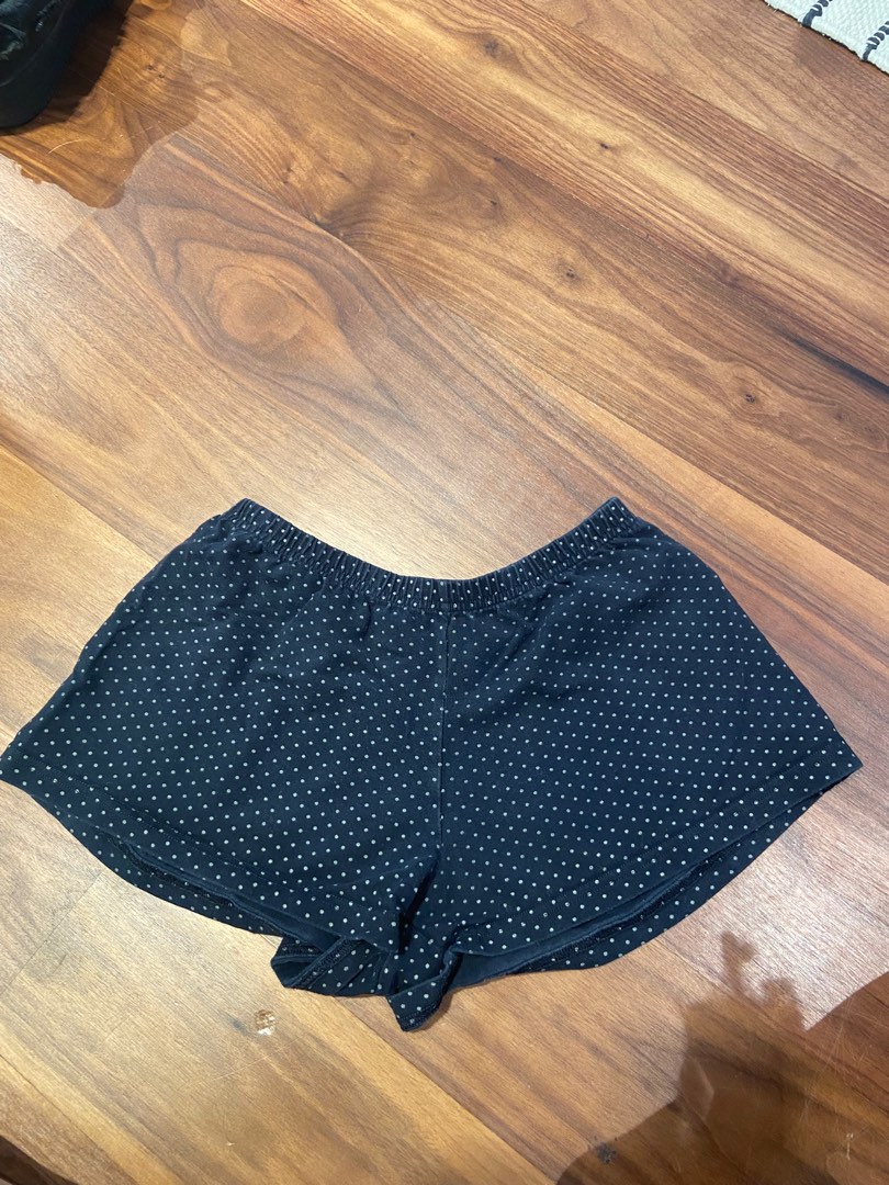 Brandy Melville pj shorts, Women's Fashion, Bottoms, Shorts on Carousell