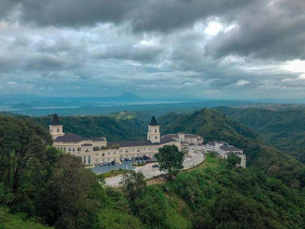 Breathtaking Views and Unmatched Elegance Condo Unit for Sale in Tagaytay's Twin Lakes on Carousell