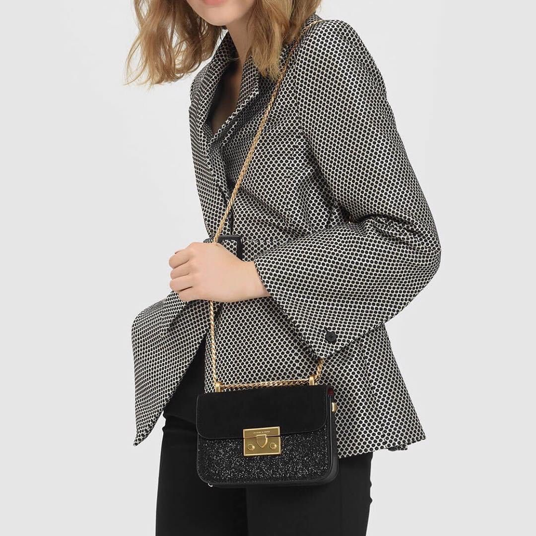 Push lock front flap bag deals