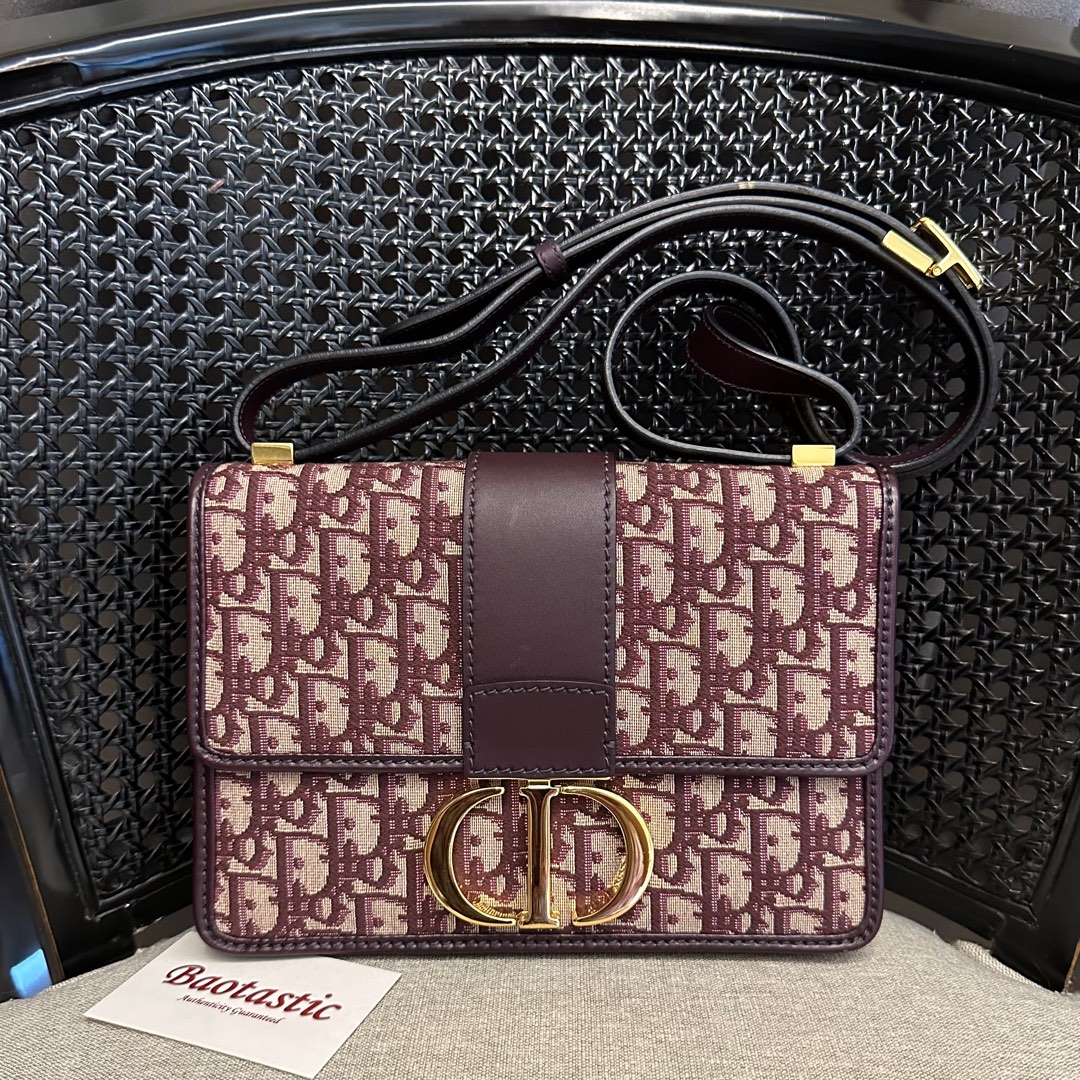 Dior Small 30 Montaigne Bag in Blue Oblique Jacquard, Luxury, Bags &  Wallets on Carousell