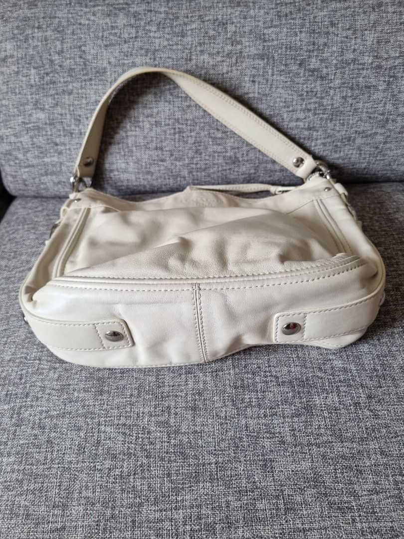 Coach Zoe Leather Hobo Bag, Women's Fashion, Bags & Wallets, Tote Bags