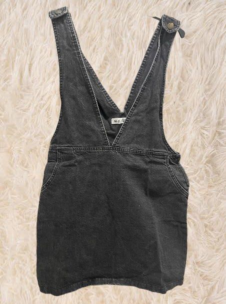 Denim dress / jumper (Category: Dresses) located in Taguig. Submitted by laineeyyyy (Listing ID 1232774077, Image 1). Description: Denim jumper Small to Medium Personal favorite. Worn once abroad. RFS: Major decluttering 😁.