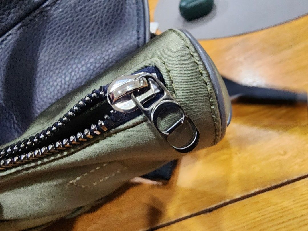 Dior & Sacai Saddle Bag, Men's Fashion, Bags, Sling Bags on Carousell