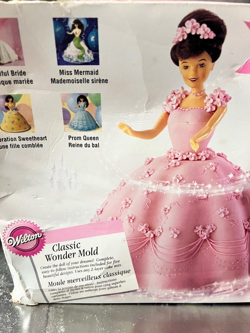 Kristin Buesing: Barbie dolly varden party cake