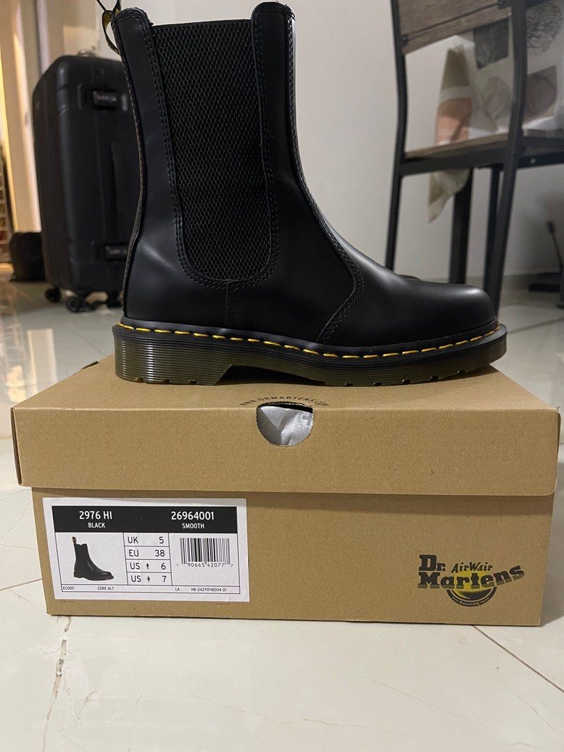 Martens black smooth online