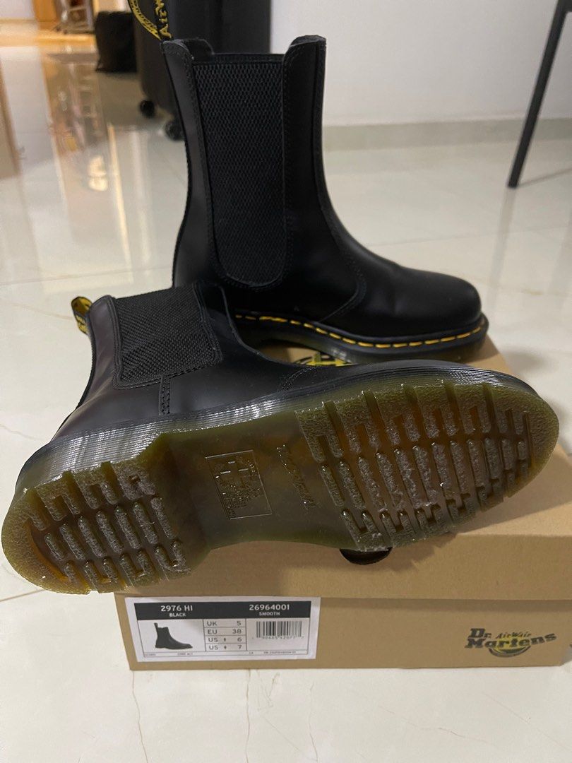 Martens black clearance smooth