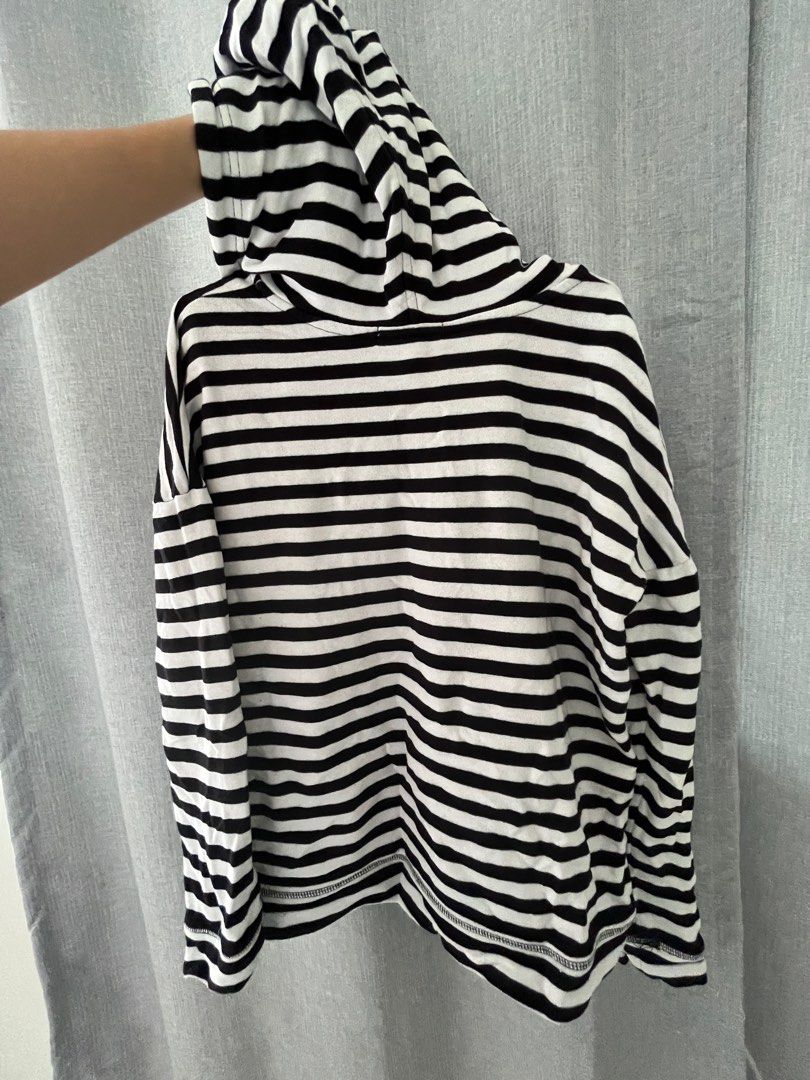 Forever 21 Striped Hoodie, Women's Fashion, Coats, Jackets and Outerwear on  Carousell