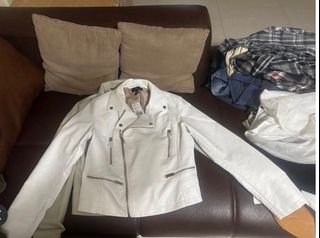 (Category: ) located in . Submitted by sasham23 (Listing ID 1232701174, Image 1). Description: .