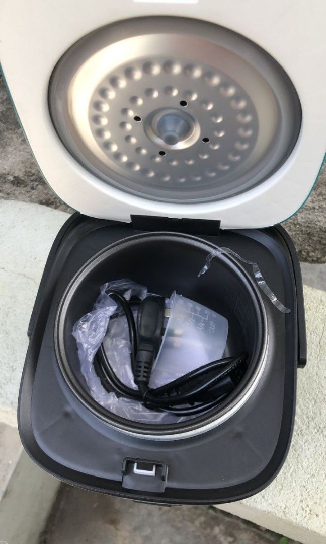 Giselle Mini Rice cooker 1.2l with Non stick pot & steamer, TV & Home