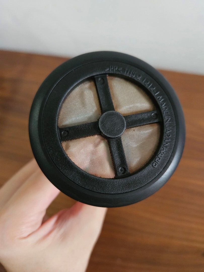 Hario coffee press (Category: Coffee & Tea Tableware) located in Manila. Submitted by iamalody (Listing ID 1232688369, Image 2). Description: Coffee slim press barely use.