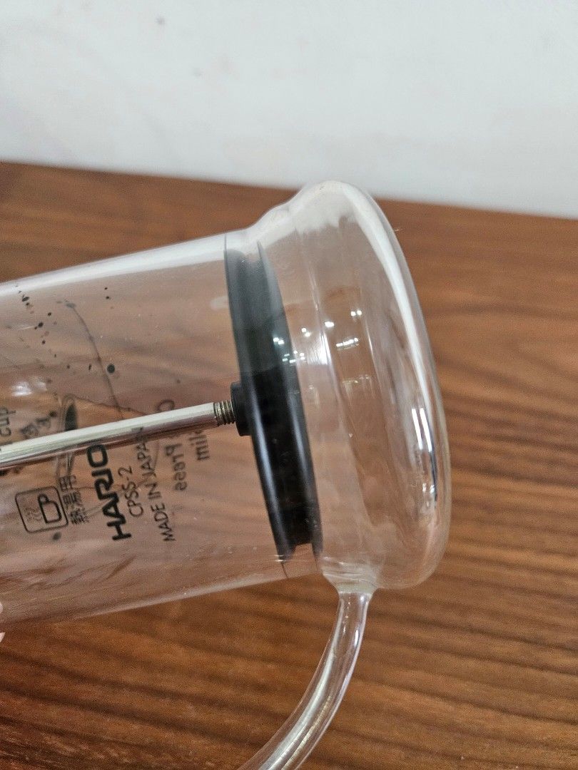 Hario coffee press (Category: Coffee & Tea Tableware) located in Manila. Submitted by iamalody (Listing ID 1232688369, Image 3). Description: Coffee slim press barely use.
