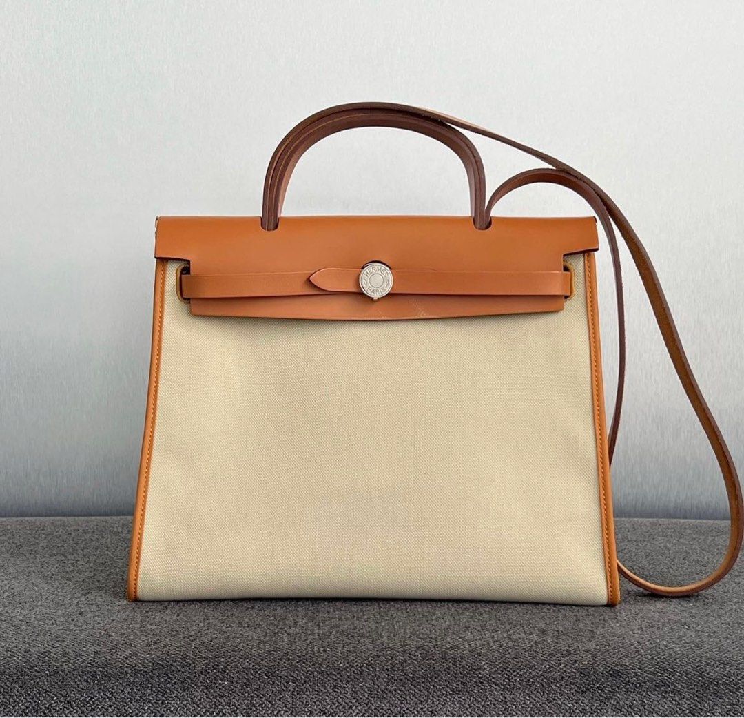 Hermes Herbag PM 31 Beton Toile H Rouge Sellier Hunter Gold Hardware –  Madison Avenue Couture