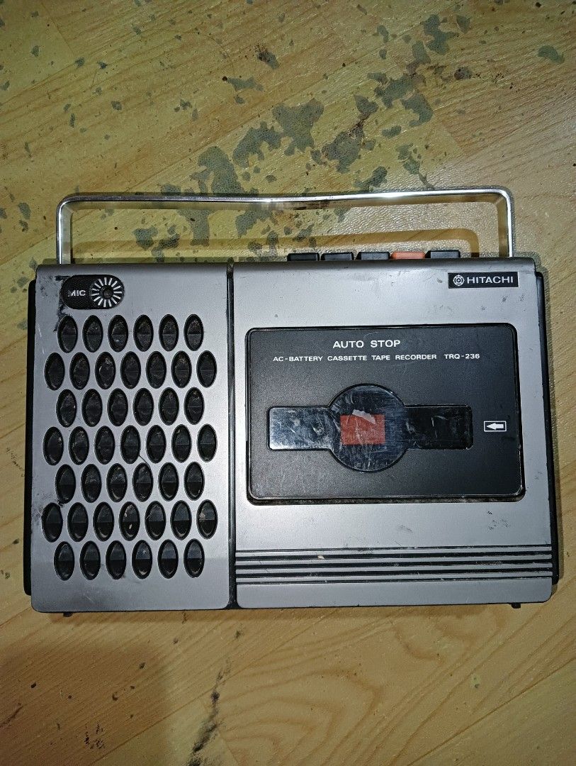 Hitachi Cassette Tape Recorder, Hobbies & Toys, Memorabilia