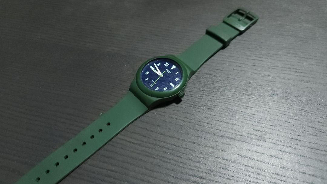 Hodinkee Swatch GENERATION 1990 Men s Fashion Watches Accessories Watches on Carousell