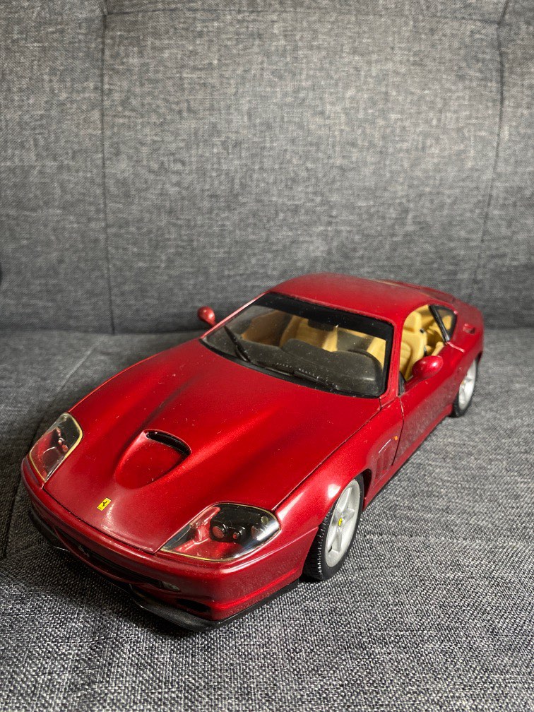 Ferrari 550 Maranello 1998 Miniature 1/18 Burago - Bleu Métal - Reconditionnée