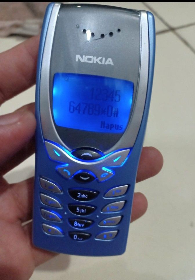 Hp Antik Nokia 8250, Telepon Seluler & Tablet, Lainnya di Carousell