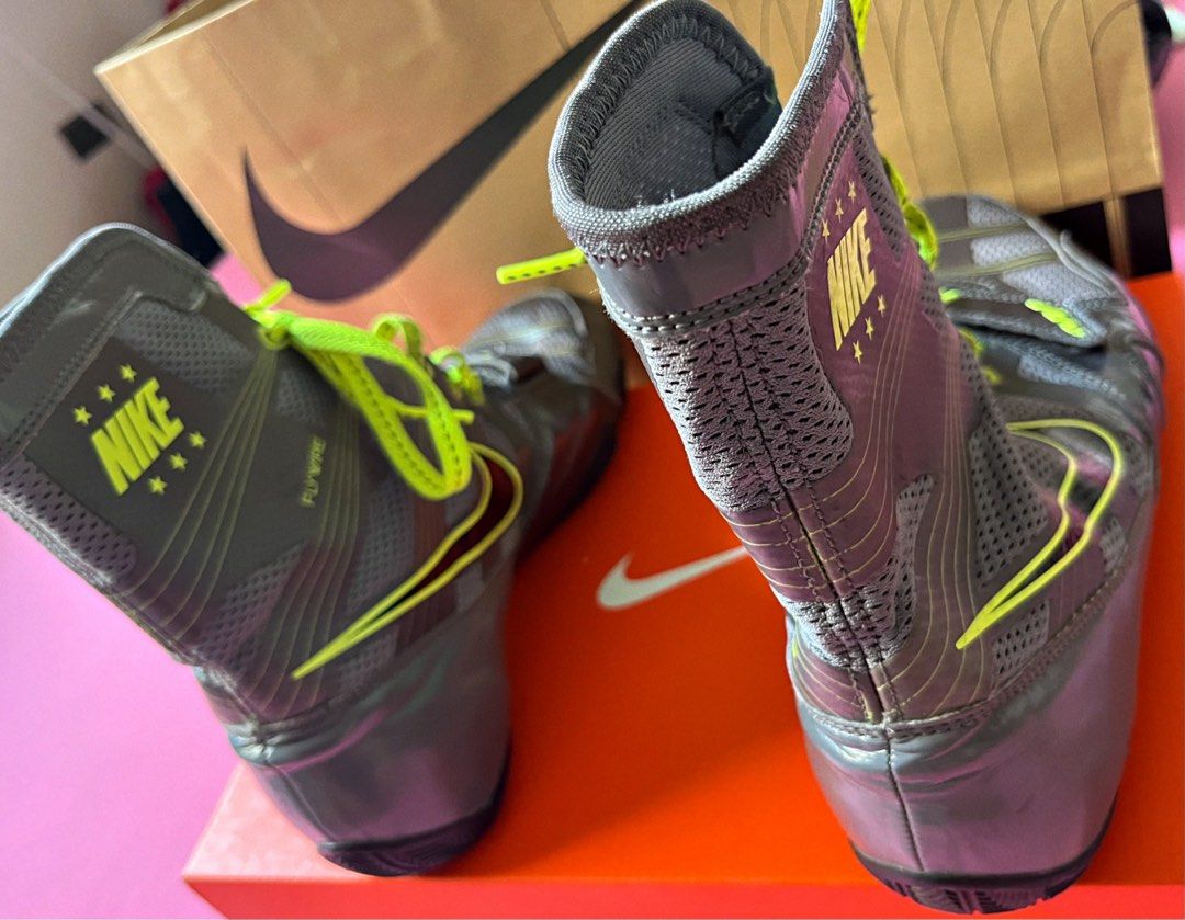 NIKE HyperKO v1 size 9.5 Sports Equipment Sports Games Combat