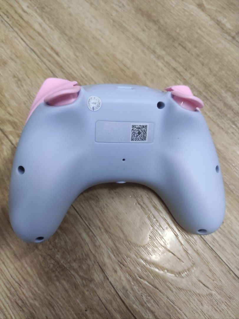 IINE kitten controller for nintendo switch on Carousell