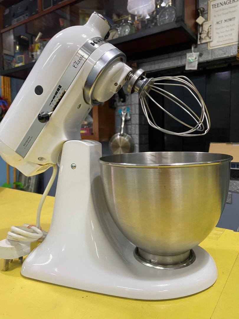 https://media.karousell.com/media/photos/products/2023/5/19/kitchen_aid_5k45ss_stand_mixer_1684509398_e698dd70_progressive.jpg