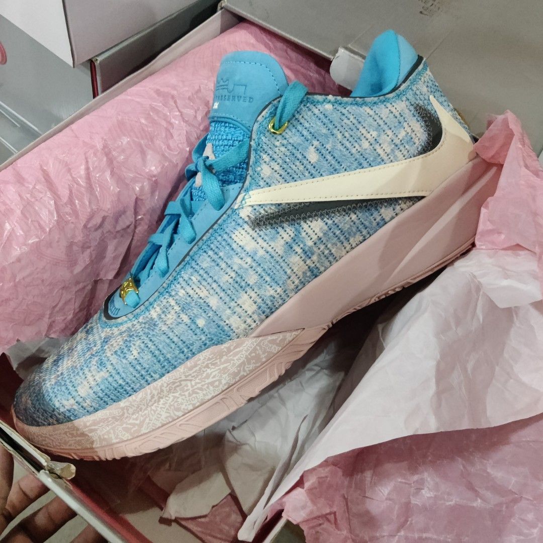 Lebron sneakers 219 best sale