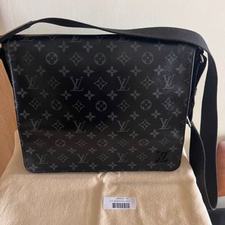 Pre-owned Louis Vuitton 2017 Explorer Monogram Eclipse Handbag In Black