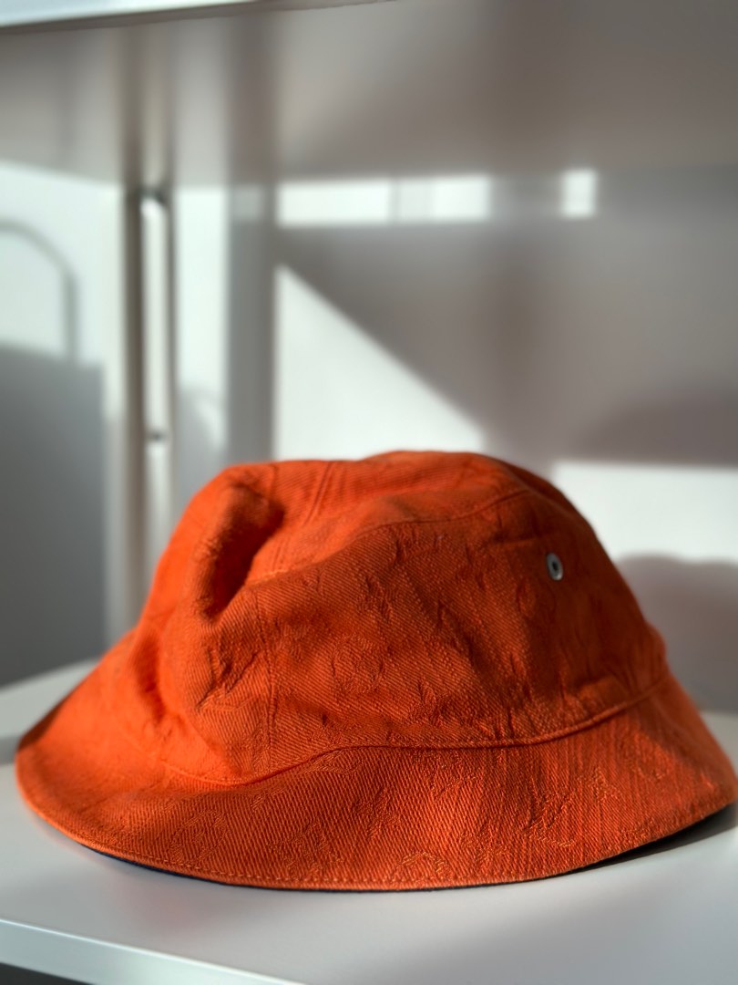 Louis Vuitton EPI Mng Reversible Bucket Hat