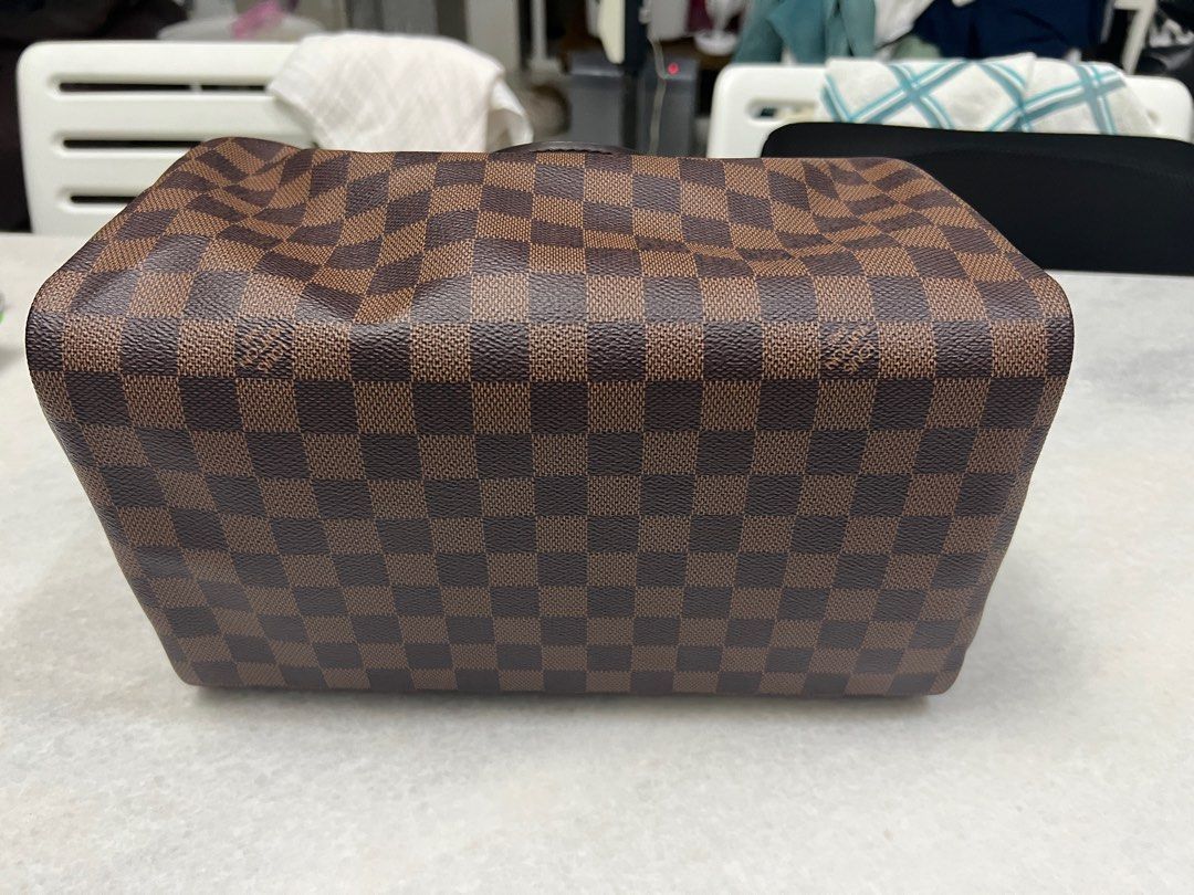 Brand New Louis Vuitton Speedy Bandouliere 30 Damier Ebene. LV Speedy  Bandou 30 Damier. Complete. MICROCHIP, Luxury, Bags & Wallets on Carousell