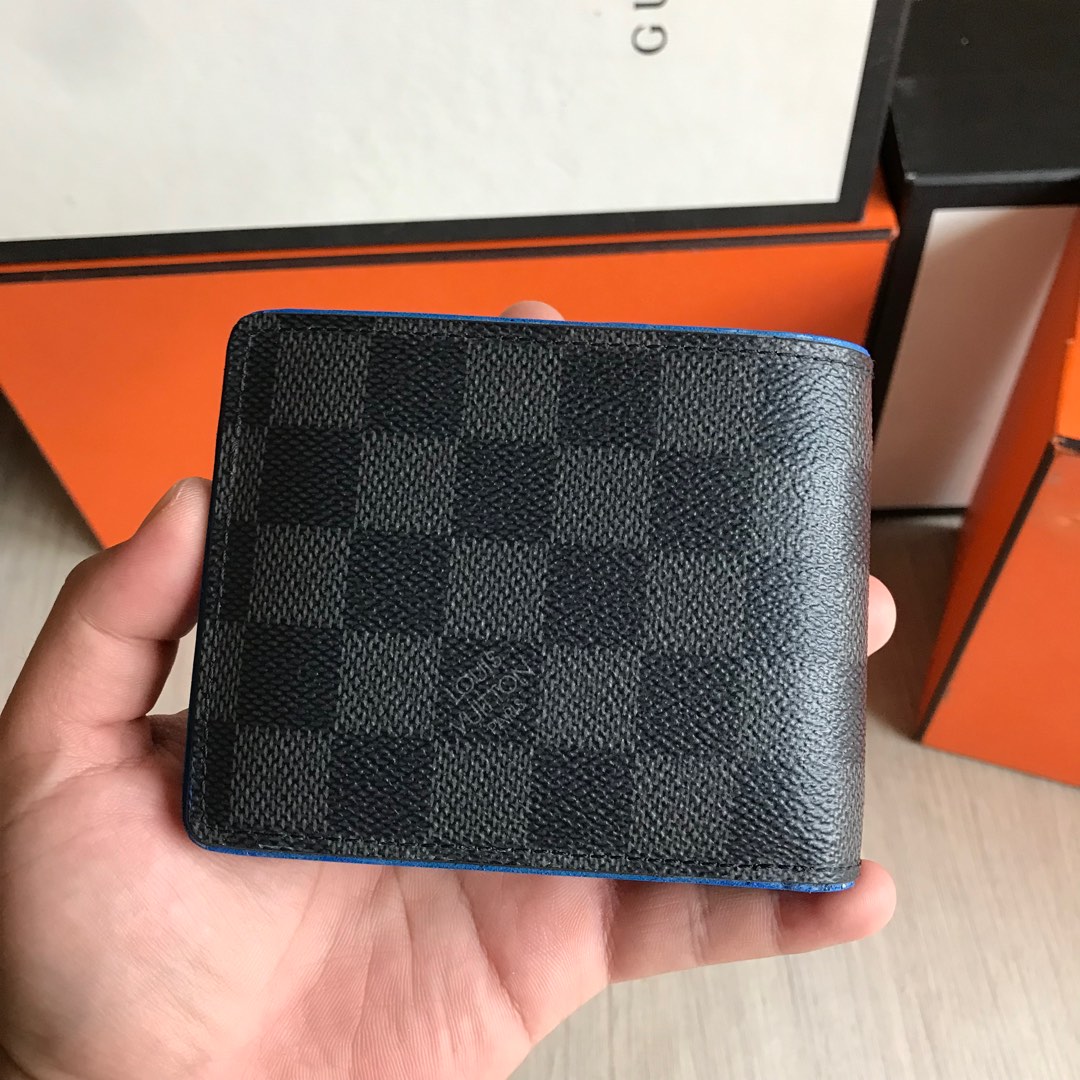 LV Men's Card holder, Men's Fashion, Watches & Accessories, Wallets & Card  Holders on Carousell