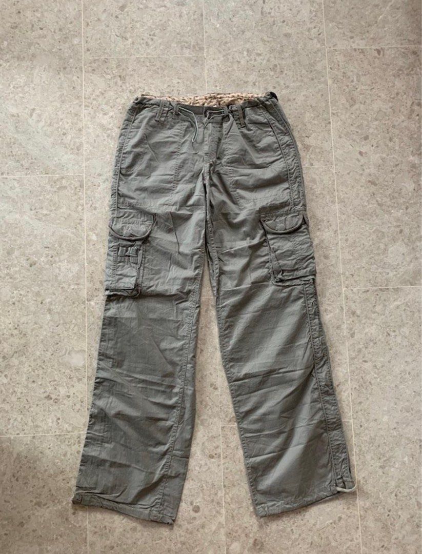 RARE UNRELEASED Brandy Melville Remi Authentic Low Waist Black Cargo Pants,  Women's Fashion, Bottoms, Jeans & Leggings on Carousell