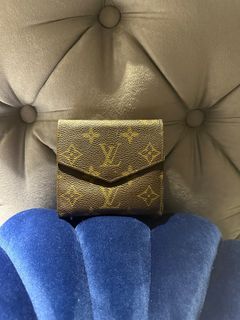 (Category: ) located in . Submitted by preloved.luxe (Listing ID 1232802402, Image 1). Description: .
