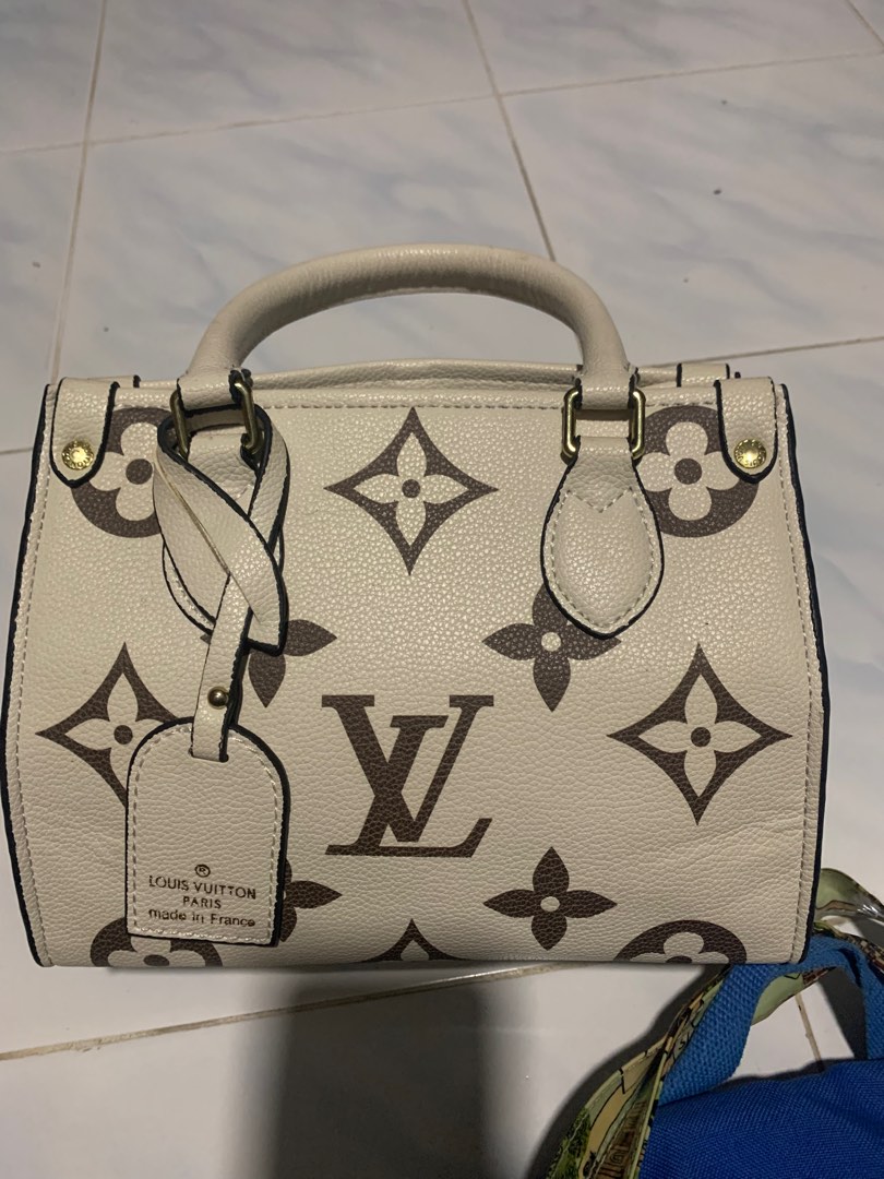 LV small bag Women s Fashion Bags Wallets Tote Bags on Carousell