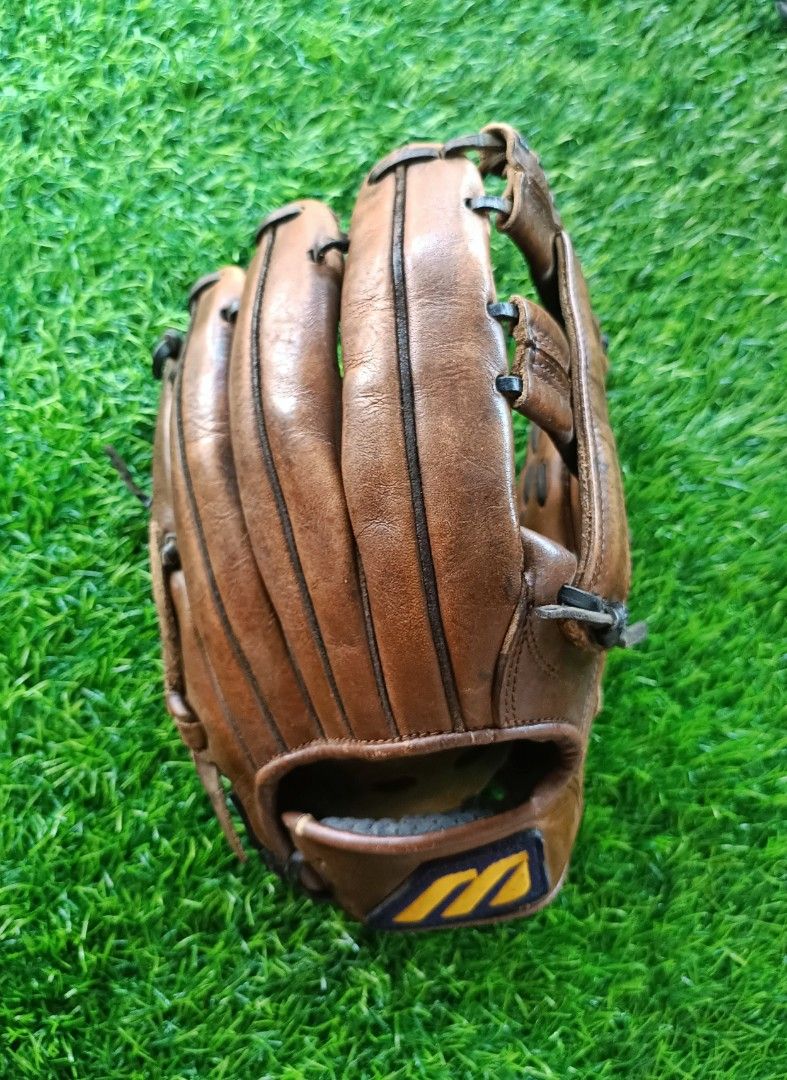 Mizuno world win online 14 softball glove