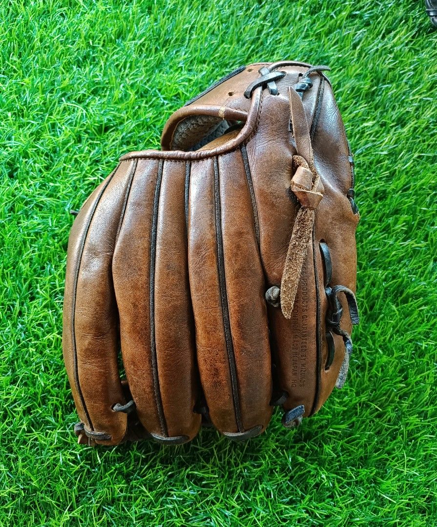 Mizuno world win sales 14 softball glove