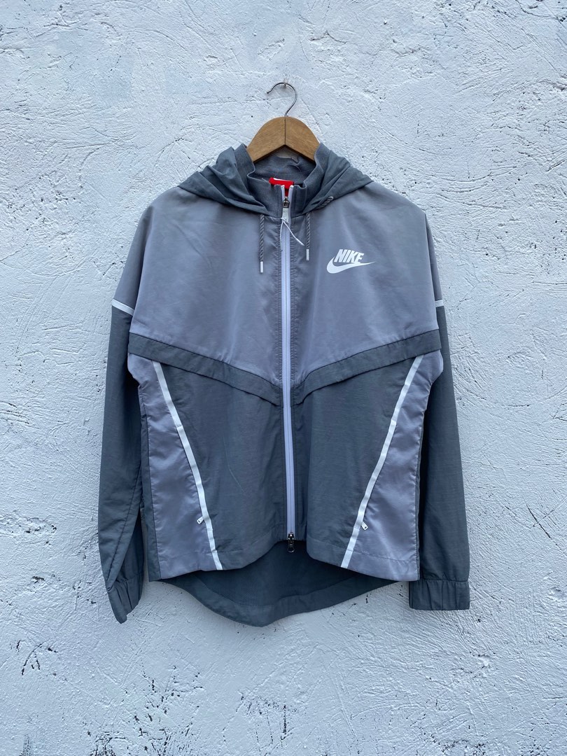 Nike hotsell bonded windrunner