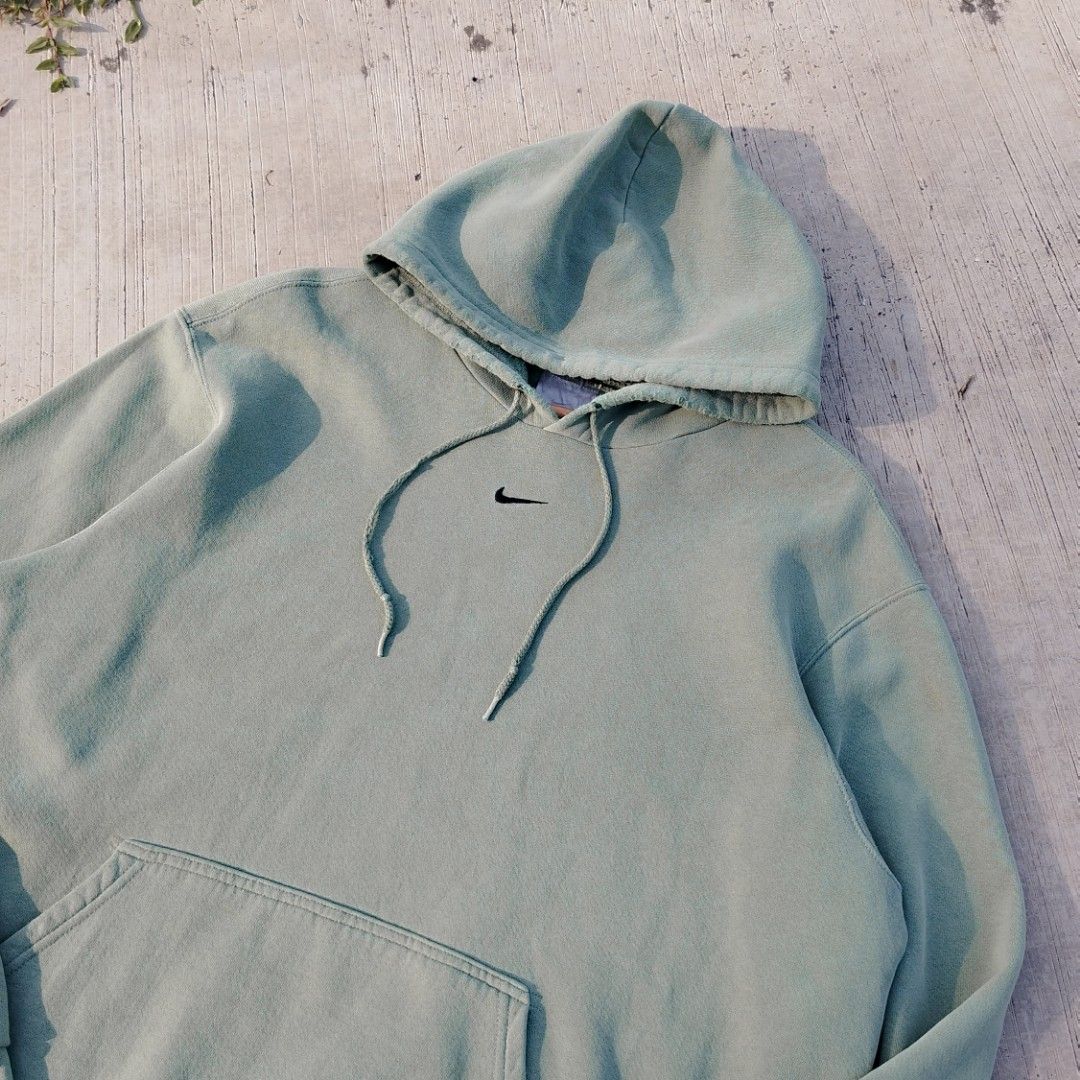 sage green nike sweatshirt vintage