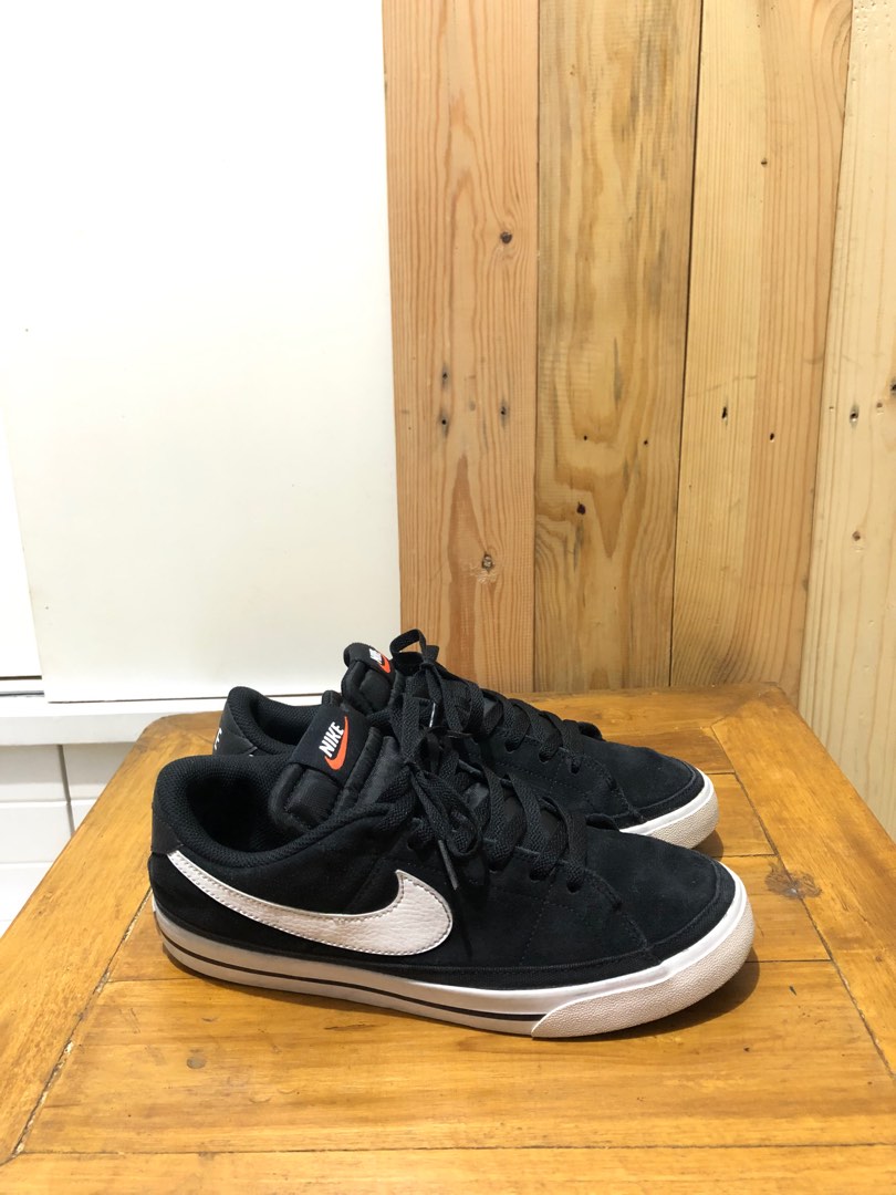 NIKE COURT LEGACY on Carousell