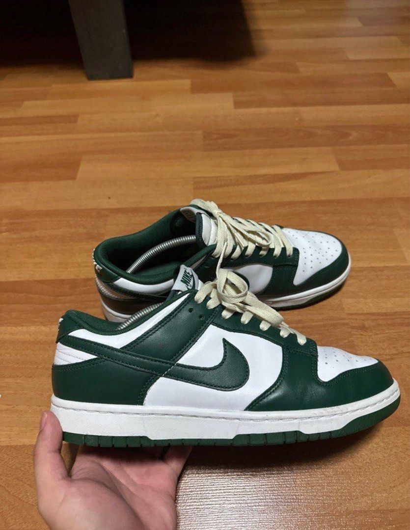 dunk low michigan state on feet